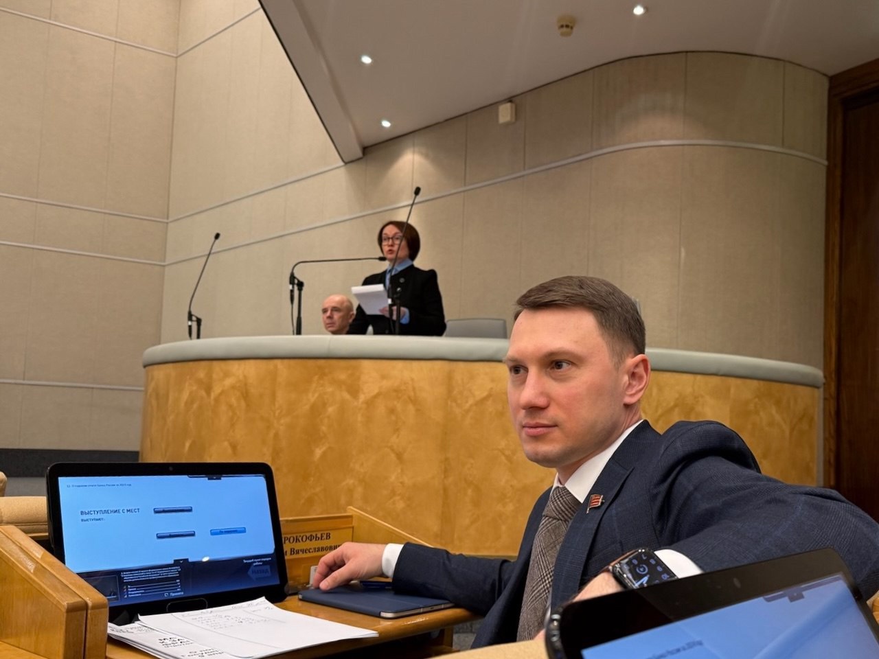 Сегодня внес в Государственную Думу поправки к законопроекту о страховании вкладов, направленные на увеличение размера страхового возмещения по вкладам.