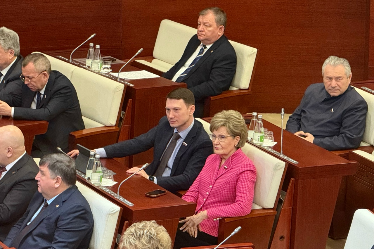 Принял участие в восемнадцатом заседании Государственного Совета Республики Татарстан — первом в весенней сессии. В работе парламента участвовал Раис Республики Татарстан Рустам Минниханов, заседание провел Председатель Госсовета Фарид Мухаметшин.
